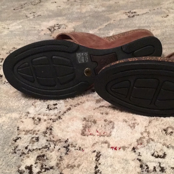NEW ARAIT LEATHER SANDALS - Picture 4 of 5